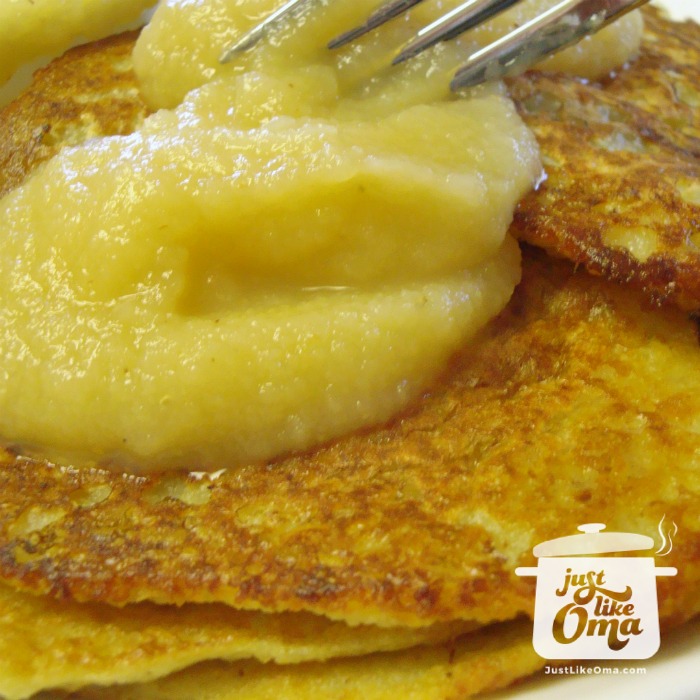 Easy German Potato Pancakes Recipe: Kartoffelpuffer Mit Apfelmus